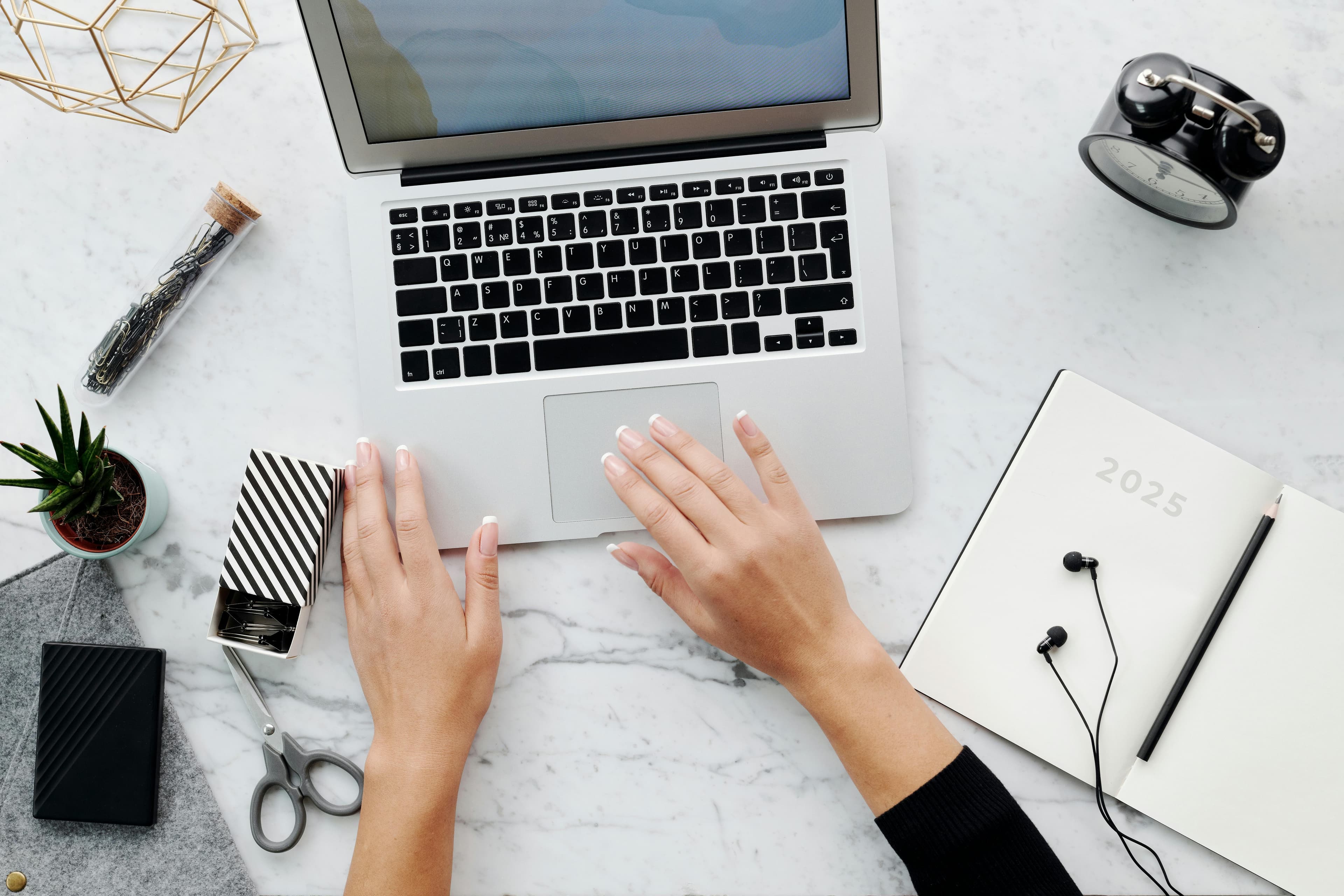 Go time: Your internal communication checklist to kick off 2025